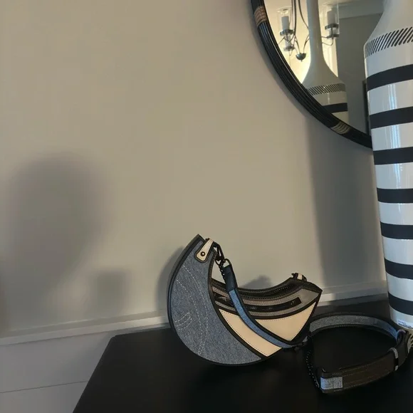 Stylish Denim and Cream Women's Bag - Picture 2 of 7